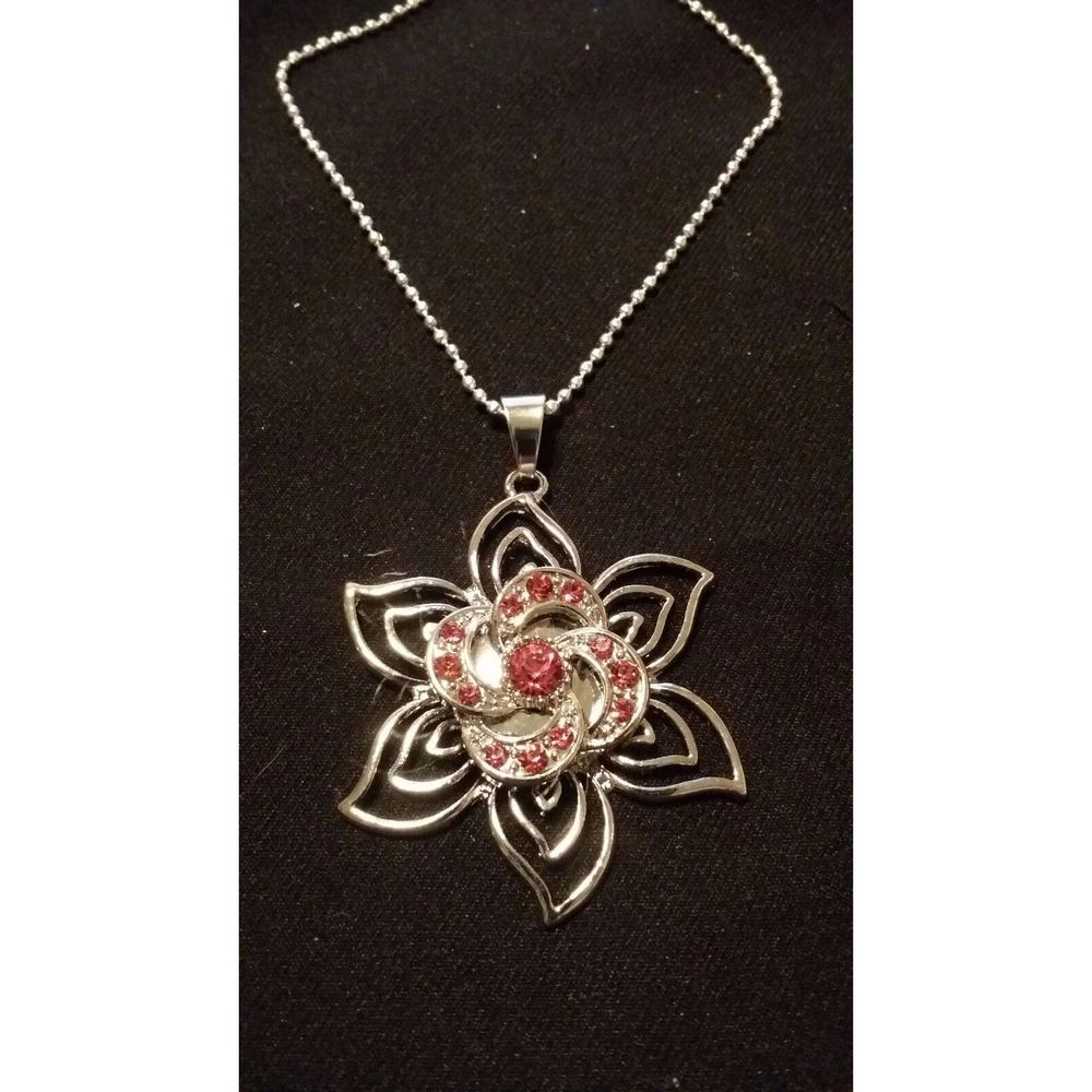 Silver Flower Snap Pendant, Pink Crystal Swirl Snap, & 26” Silver Alloy Chain